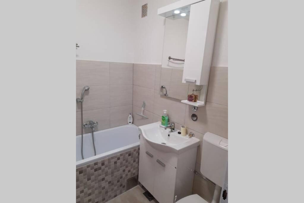 Apartman Valentic Vinkovci Εξωτερικό φωτογραφία