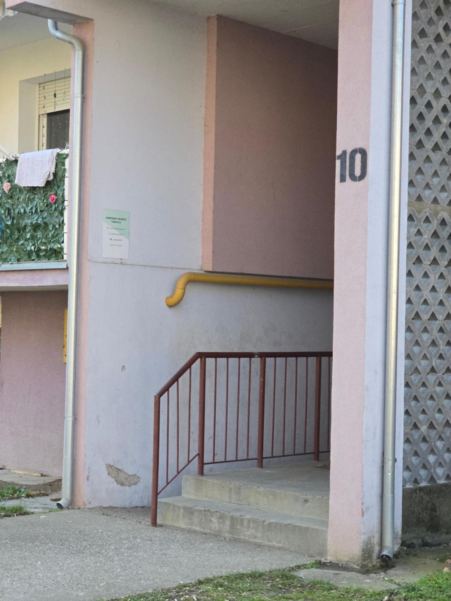 Apartman Valentic Vinkovci Εξωτερικό φωτογραφία